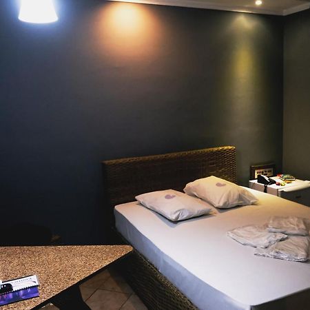 A Praia Motel Можи-Мирин Экстерьер фото