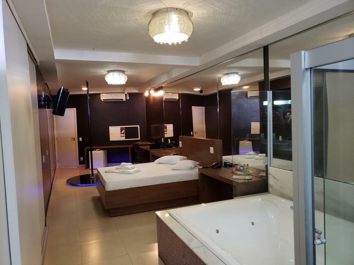 A Praia Motel Можи-Мирин Экстерьер фото